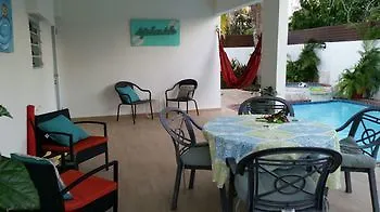 Dorado Centrally Located Guest House Hotell