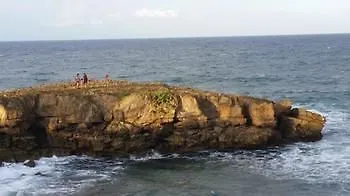 Dorado Centrally Located Guest House Hotel
